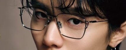 最新の羽生結弦はメガネビジュアル！怒涛の出版ラッシュにファン驚きと